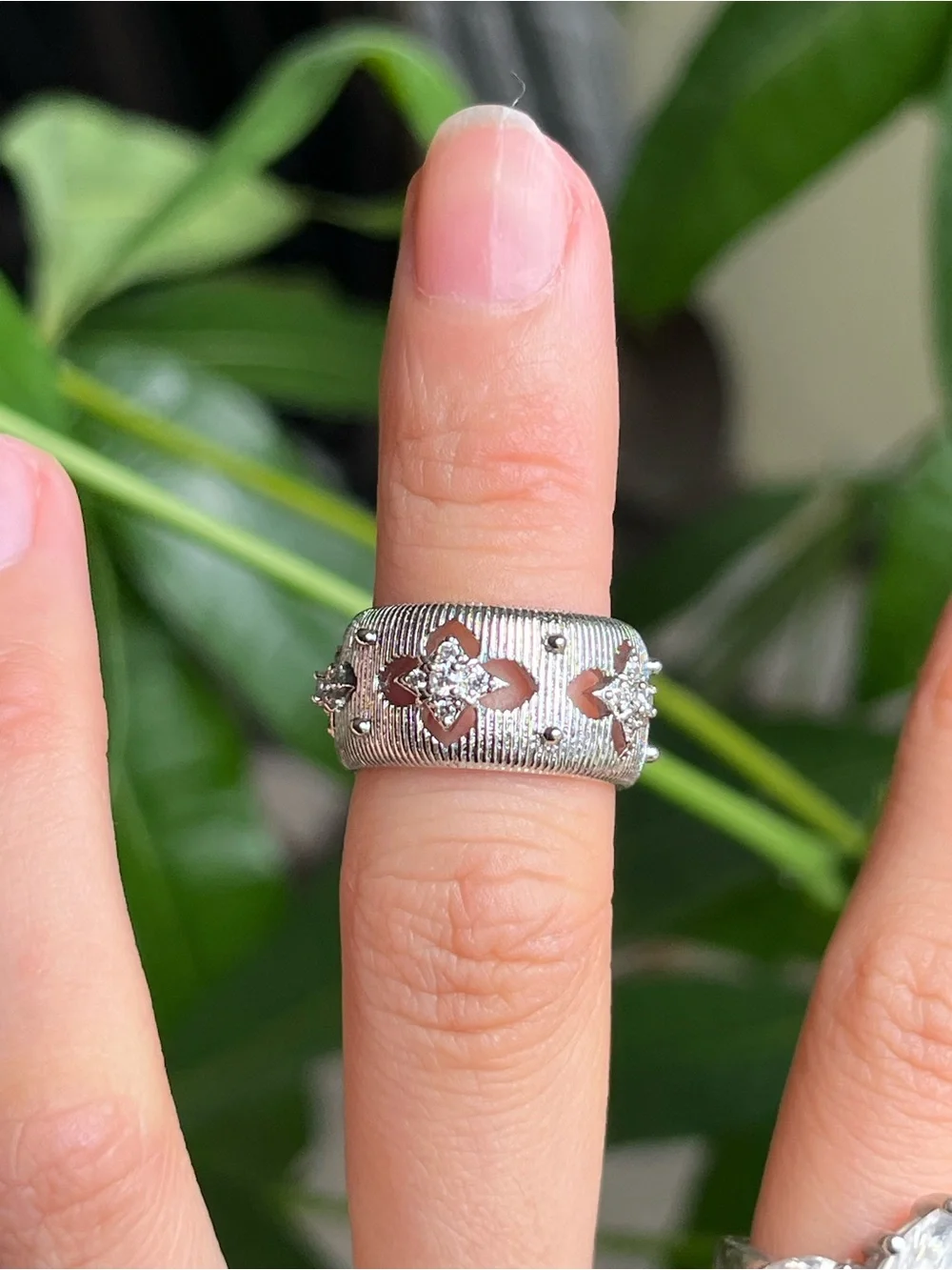 Sterling Silver Floral Cutout Filigree Wide Band Ring w/Accent Stones,adjustable